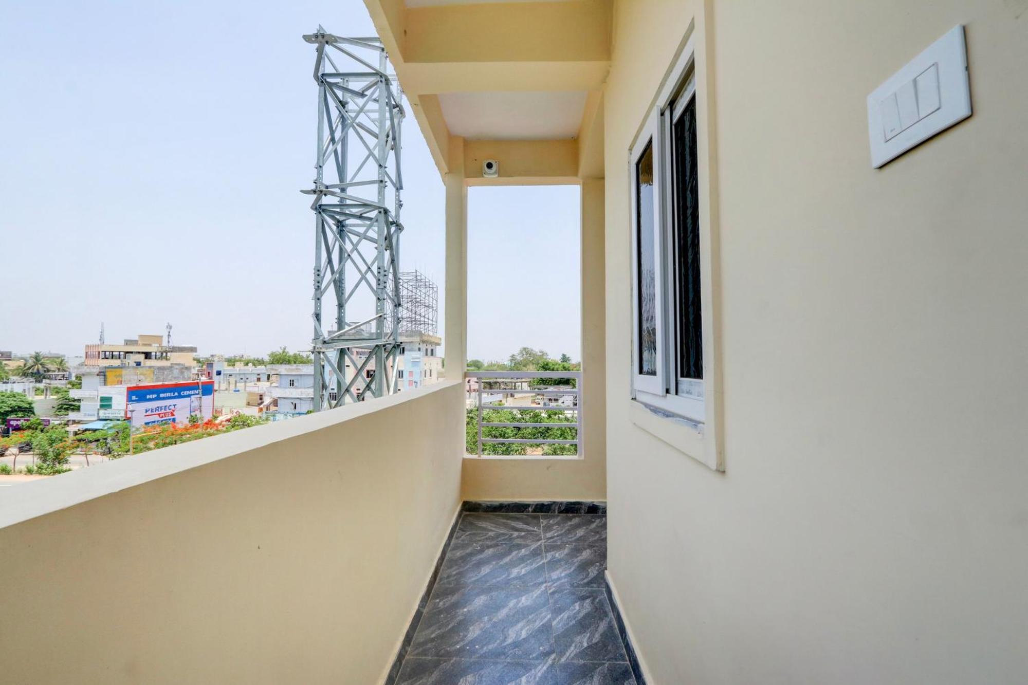 Hotel O Gk Grand Bibinagar Bagian luar foto